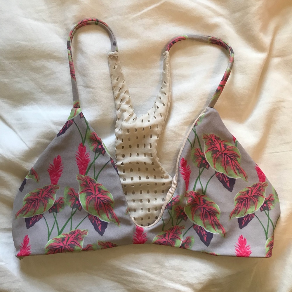 Acacia Vintage Hawaii Jaws Top